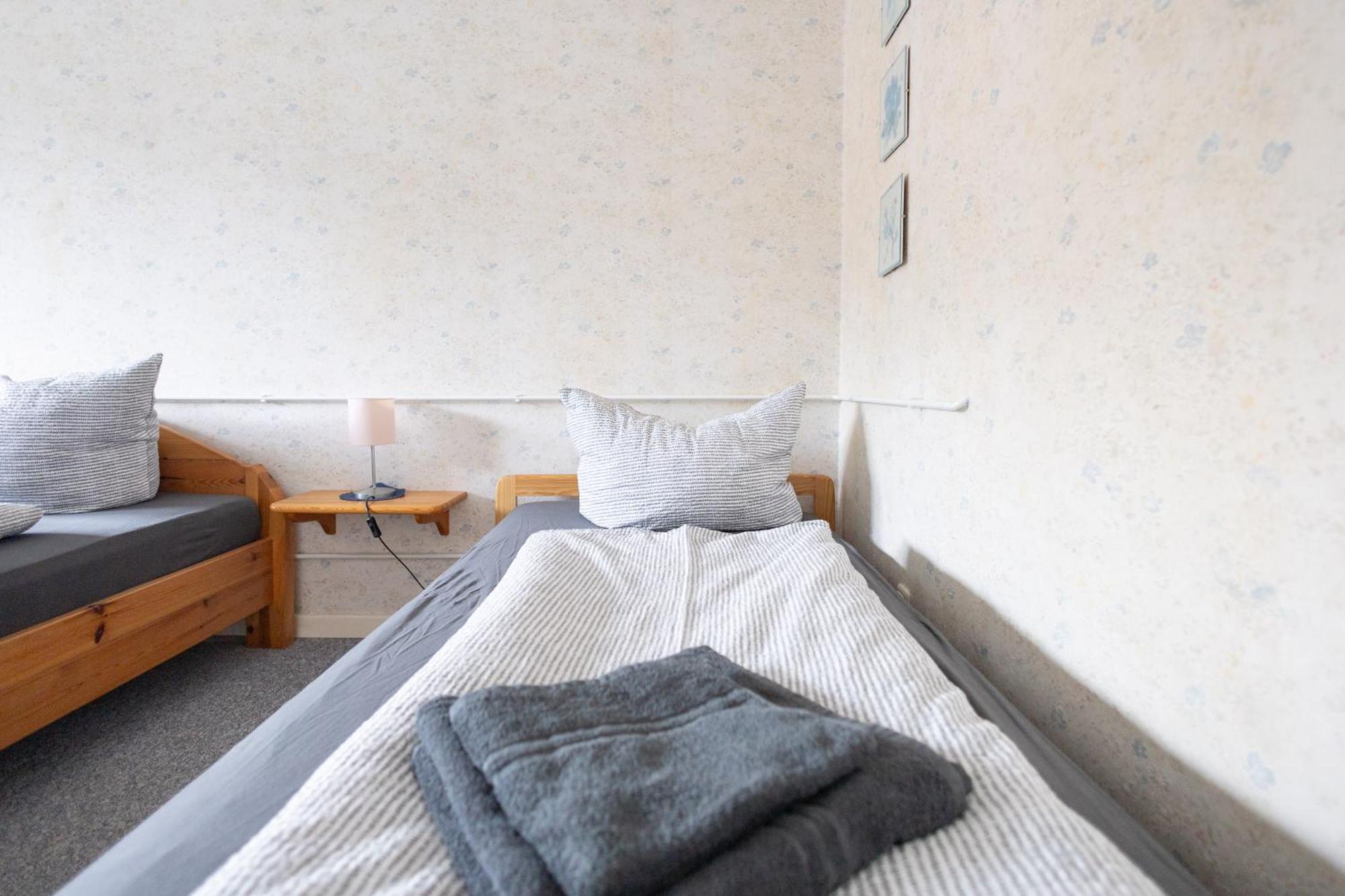 Apartmenthaus Am Waldrand- Kueche - Fruehstueck - Balkon Вилдеман Екстериор снимка