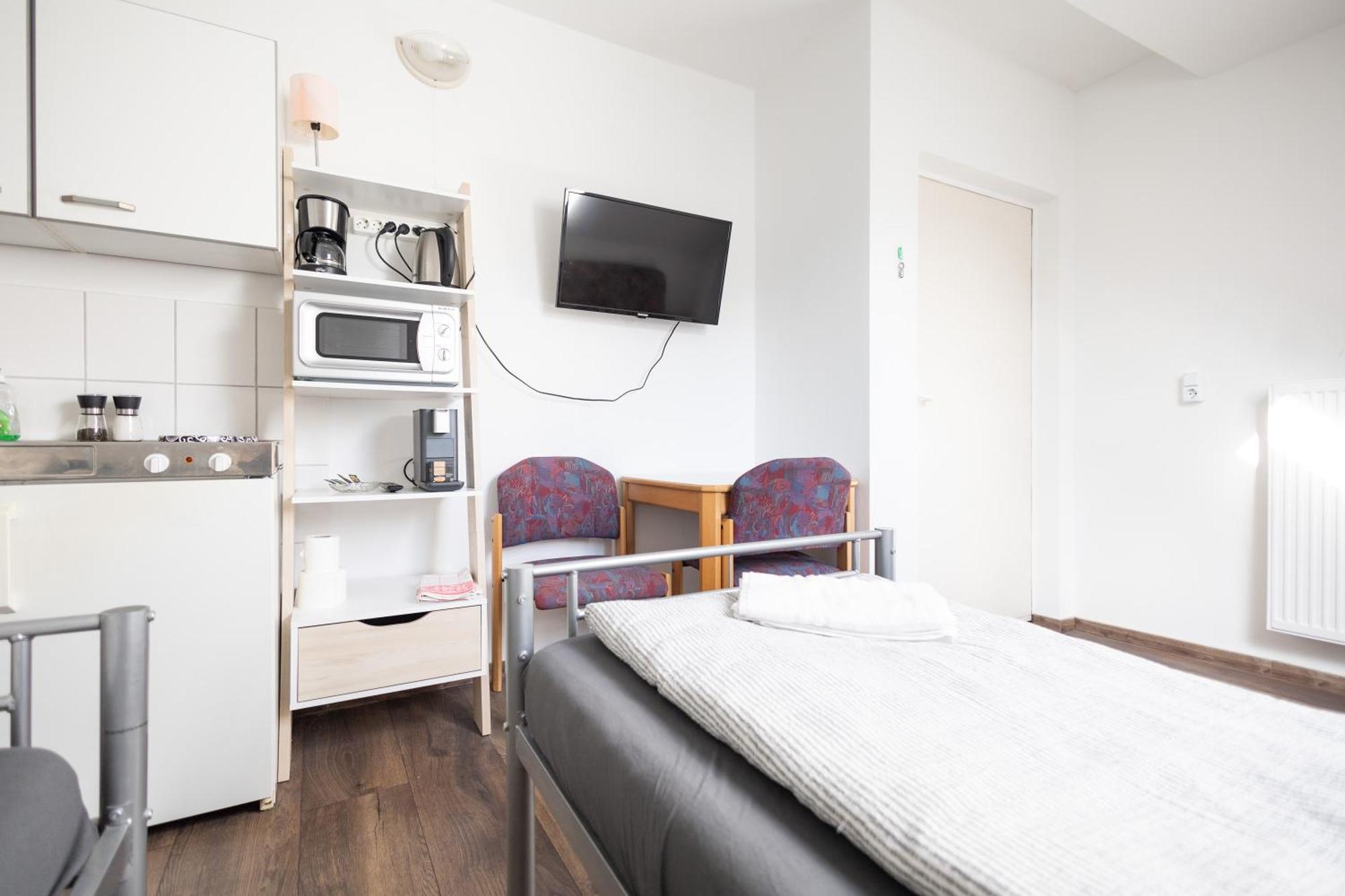Apartmenthaus Am Waldrand- Kueche - Fruehstueck - Balkon Вилдеман Екстериор снимка